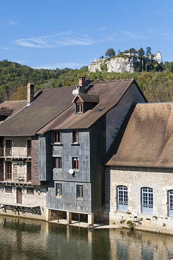 Ornans (25) : maison donnant sur la Loue © phot. J. Mongreville / Région Bourgogne-Franche-Comté, Inventaire du patrimoine, 2015