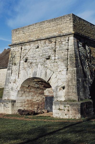 Haut-fourneau à Marcenay (21). © phot. J-L. Duthu / Région Bourgogne-Franche-Comté, Inventaire du patrimoine, 2000