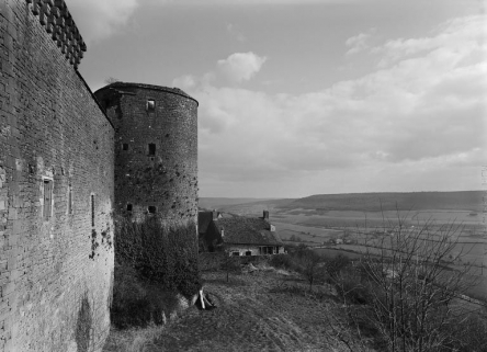  château fort © Région Bourgogne-Franche-Comté, Inventaire du patrimoine