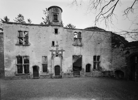  château fort © Région Bourgogne-Franche-Comté, Inventaire du patrimoine