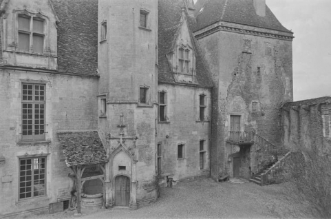  château fort © Région Bourgogne-Franche-Comté, Inventaire du patrimoine