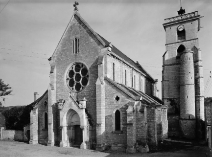 Façade et élévation droite. © Région Bourgogne-Franche-Comté, Inventaire du patrimoine