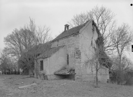 Elévation droite et chevet. © Région Bourgogne-Franche-Comté, Inventaire du patrimoine Elévation droite et chevet. © Région Bourgogne-Franche-Comté, Inventaire du patrimoine