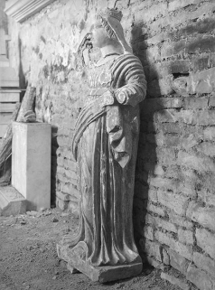  statue © Région Bourgogne-Franche-Comté, Inventaire du patrimoine