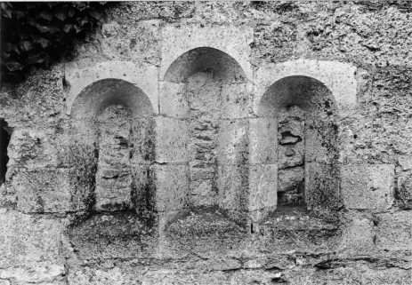 Chapelle, baies du mur est, en 1975. © Région Bourgogne-Franche-Comté, Inventaire du patrimoine