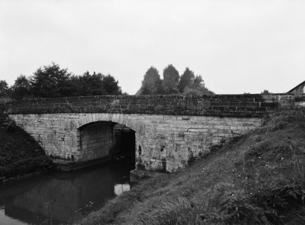 Pont sur écluse. © Région Bourgogne-Franche-Comté, Inventaire du patrimoine