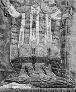 Détail de la partie inférieure du saint. © Région Bourgogne-Franche-Comté, Inventaire du patrimoine