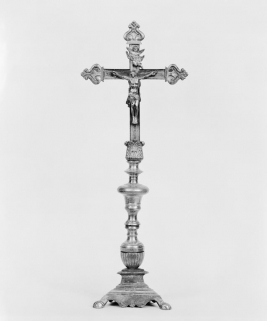 Croix d'autel 1, vue de face. © Région Bourgogne-Franche-Comté, Inventaire du patrimoine