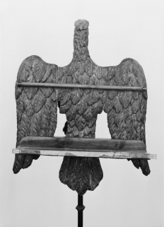 Vue de l'aigle, revers. © Région Bourgogne-Franche-Comté, Inventaire du patrimoine