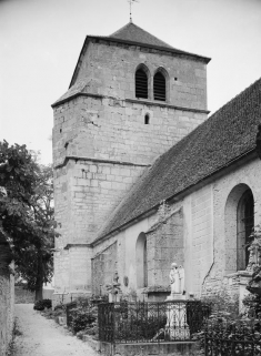 Clocher-porche : faces postérieure et droite. © Région Bourgogne-Franche-Comté, Inventaire du patrimoine