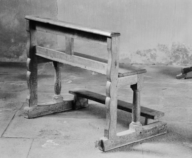 Détail d'un banc. © Région Bourgogne-Franche-Comté, Inventaire du patrimoine