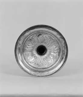 Revers du pied du calice. © Région Bourgogne-Franche-Comté, Inventaire du patrimoine Revers du pied du calice. © Région Bourgogne-Franche-Comté, Inventaire du patrimoine