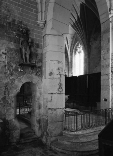 Arcade latérale gauche du choeur, vue prise du bas-côté gauche. © Région Bourgogne-Franche-Comté, Inventaire du patrimoine