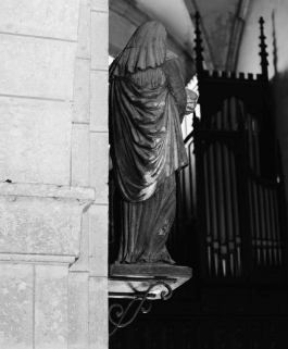 Revers : 3/4 droit. © Région Bourgogne-Franche-Comté, Inventaire du patrimoine