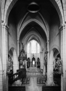 Nef, vue depuis l'entrée. © Région Bourgogne-Franche-Comté, Inventaire du patrimoine