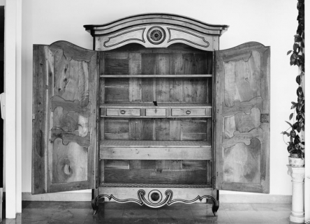 Vue de face, battants ouverts. © Région Bourgogne-Franche-Comté, Inventaire du patrimoine