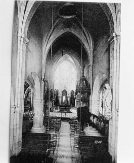 La nef. Carte postale ancienne. © Région Bourgogne-Franche-Comté, Inventaire du patrimoine