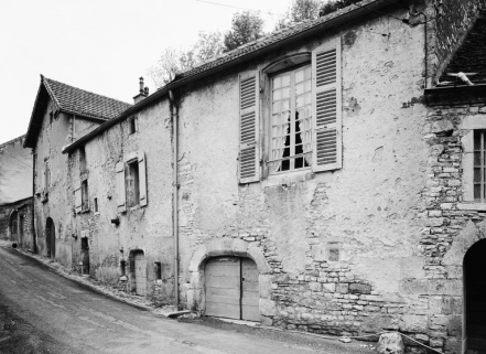 Vue d'ensemble des maisons sises parcelles 1449 et 1455, section D7 du cadastre de 1940. © Région Bourgogne-Franche-Comté, Inventaire du patrimoine