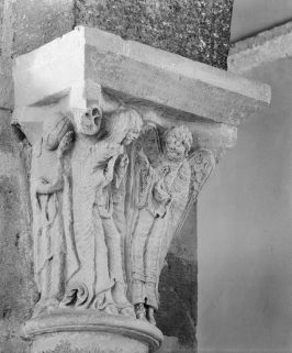 Chapiteau n°3, détail de l'Annonciation. © Région Bourgogne-Franche-Comté, Inventaire du patrimoine