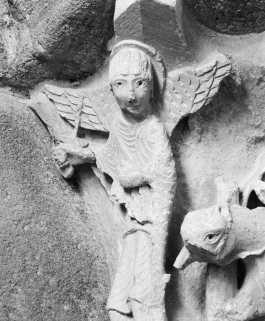 Chapiteau n°22 : détail de l'ange. © Région Bourgogne-Franche-Comté, Inventaire du patrimoine