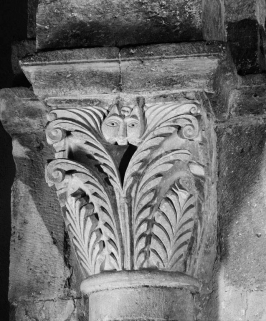 Chapiteau n°26. © Région Bourgogne-Franche-Comté, Inventaire du patrimoine