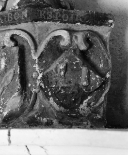 Détail du cartouche droit. © Région Bourgogne-Franche-Comté, Inventaire du patrimoine