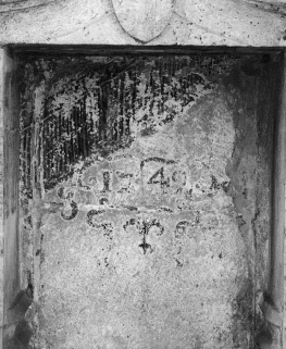 Détail du décor peint du lavabo de la chapelle Saint-Denis. © Région Bourgogne-Franche-Comté, Inventaire du patrimoine