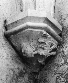 Culot postérieur gauche de la chapelle Saint-Denis. © Région Bourgogne-Franche-Comté, Inventaire du patrimoine