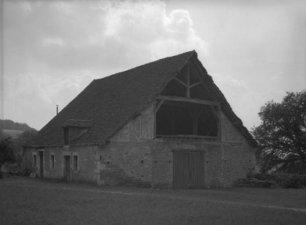 Grange, vue de 3/4. © Région Bourgogne-Franche-Comté, Inventaire du patrimoine