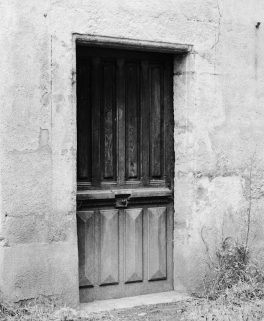 Porte de la tour du bâtiment de la chapelle. © Région Bourgogne-Franche-Comté, Inventaire du patrimoine