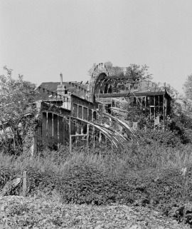 Anciennes serres. © Région Bourgogne-Franche-Comté, Inventaire du patrimoine Anciennes serres. © Région Bourgogne-Franche-Comté, Inventaire du patrimoine