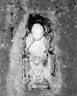 Evêque de la niche droite de la façade © Région Bourgogne-Franche-Comté, Inventaire du patrimoine