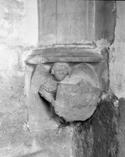 Chapelle seigneuriale, culot antérieur gauche © Région Bourgogne-Franche-Comté, Inventaire du patrimoine
