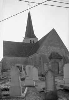 Elévation antérieure et chapelle gauche © Région Bourgogne-Franche-Comté, Inventaire du patrimoine