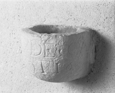 Nef, mur antérieur, bénitier © Région Bourgogne-Franche-Comté, Inventaire du patrimoine