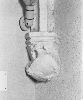 Chapelle seigneuriale, culot antérieur droit © Région Bourgogne-Franche-Comté, Inventaire du patrimoine