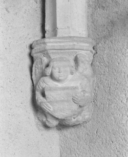 Chapelle seigneuriale, culot postérieur gauche © Région Bourgogne-Franche-Comté, Inventaire du patrimoine