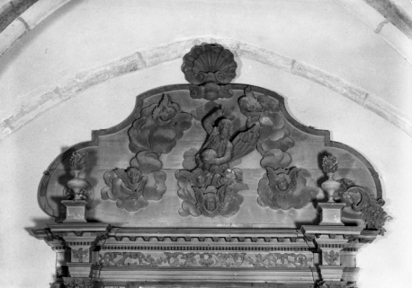 Couronnement central © Région Bourgogne-Franche-Comté, Inventaire du patrimoine