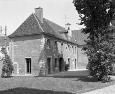 Bâtiment nord-ouest : les communs. © Région Bourgogne-Franche-Comté, Inventaire du patrimoine