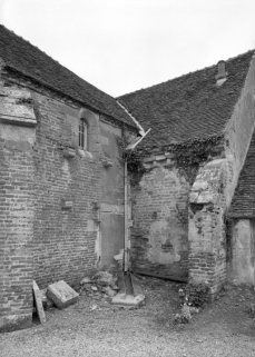 Elévation gauche, choeur et chapelle seigneuriale © Région Bourgogne-Franche-Comté, Inventaire du patrimoine