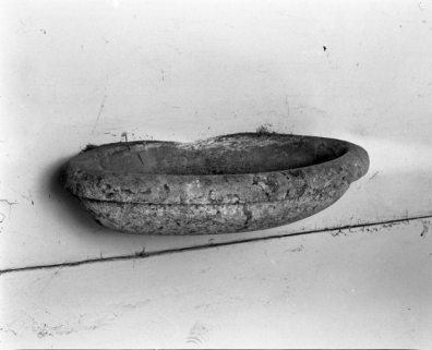 Vestibule, mur droit : bénitier © Région Bourgogne-Franche-Comté, Inventaire du patrimoine