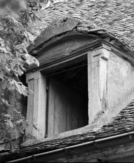 Détail, lucarne © Région Bourgogne-Franche-Comté, Inventaire du patrimoine