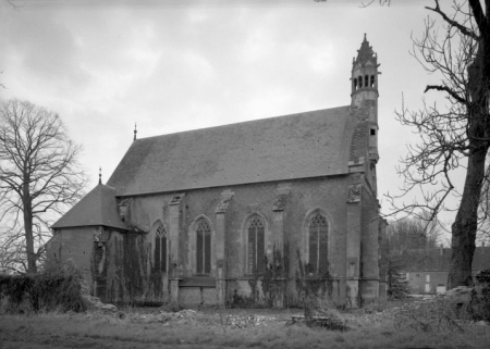 Chapelle de l'ancien château, vue d'ensemble de l'élévation gauche. © Région Bourgogne-Franche-Comté, Inventaire du patrimoine