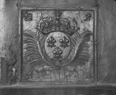 Plaque de cheminée de la chambre du roi © Région Bourgogne-Franche-Comté, Inventaire du patrimoine
