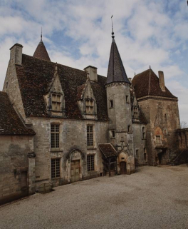  château fort © Région Bourgogne-Franche-Comté, Inventaire du patrimoine