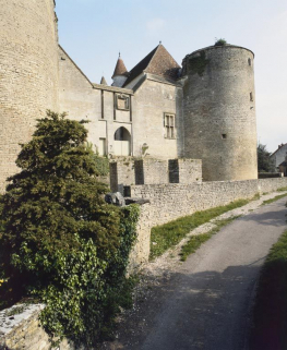  château fort © Région Bourgogne-Franche-Comté, Inventaire du patrimoine