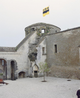  château fort © Région Bourgogne-Franche-Comté, Inventaire du patrimoine
