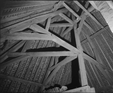 Petite aile sur cour : charpente (comble au dessus de la chambre-Dieu). © Région Bourgogne-Franche-Comté, Inventaire du patrimoine