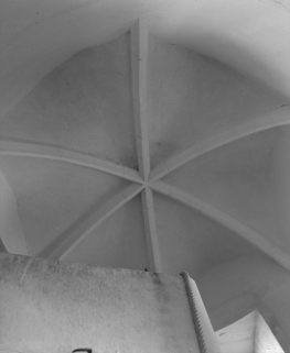 Tourelle d'escalier carrée : voûte d'ogives. © Région Bourgogne-Franche-Comté, Inventaire du patrimoine