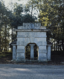 lavoir fontaine © Région Bourgogne-Franche-Comté, Inventaire du patrimoine